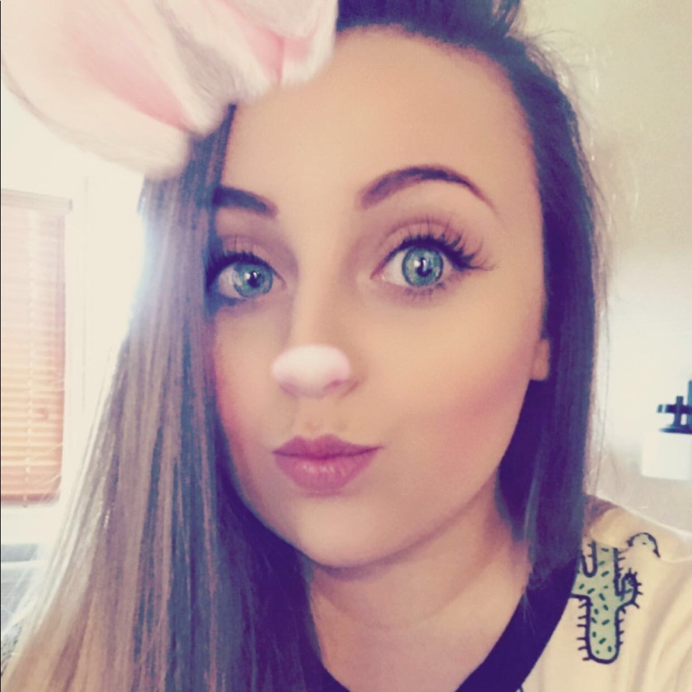 Meet your Posher, Erica